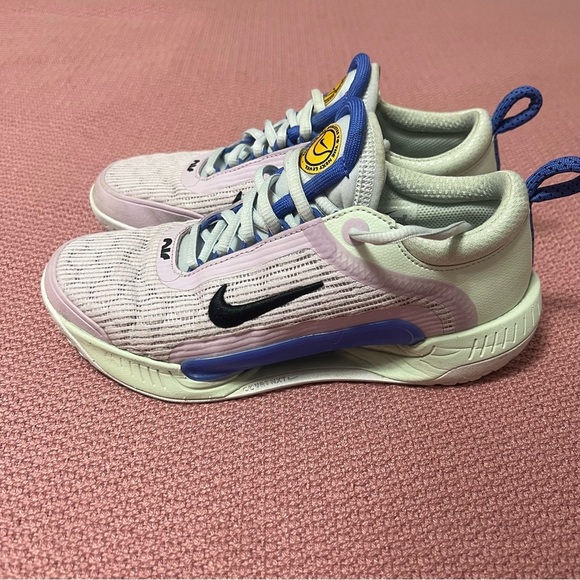 Women’s Nike Zoom NXT hard court shoe size 6 - Picture 2 of 8